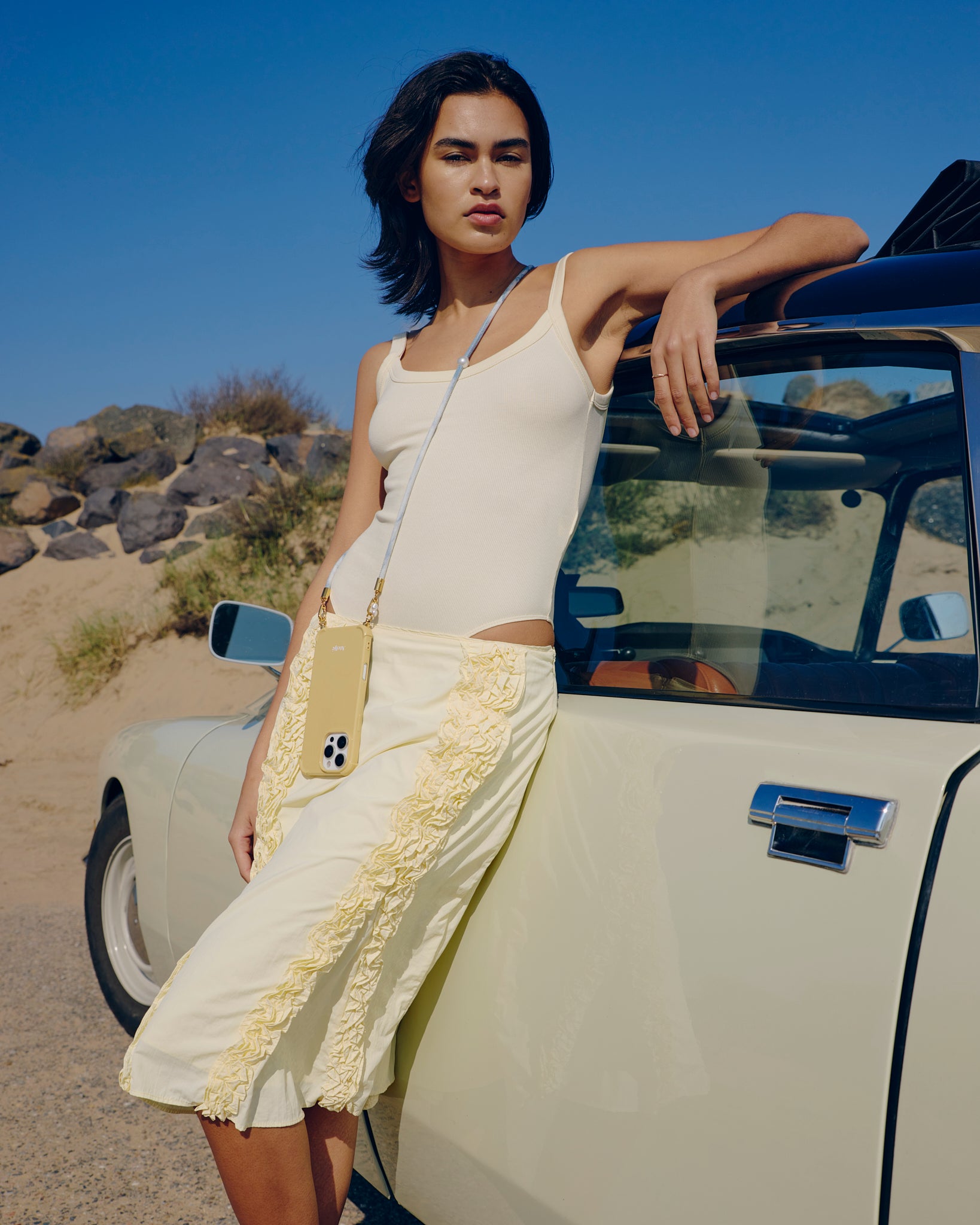 Sunlit recycled case with Sky dye cord