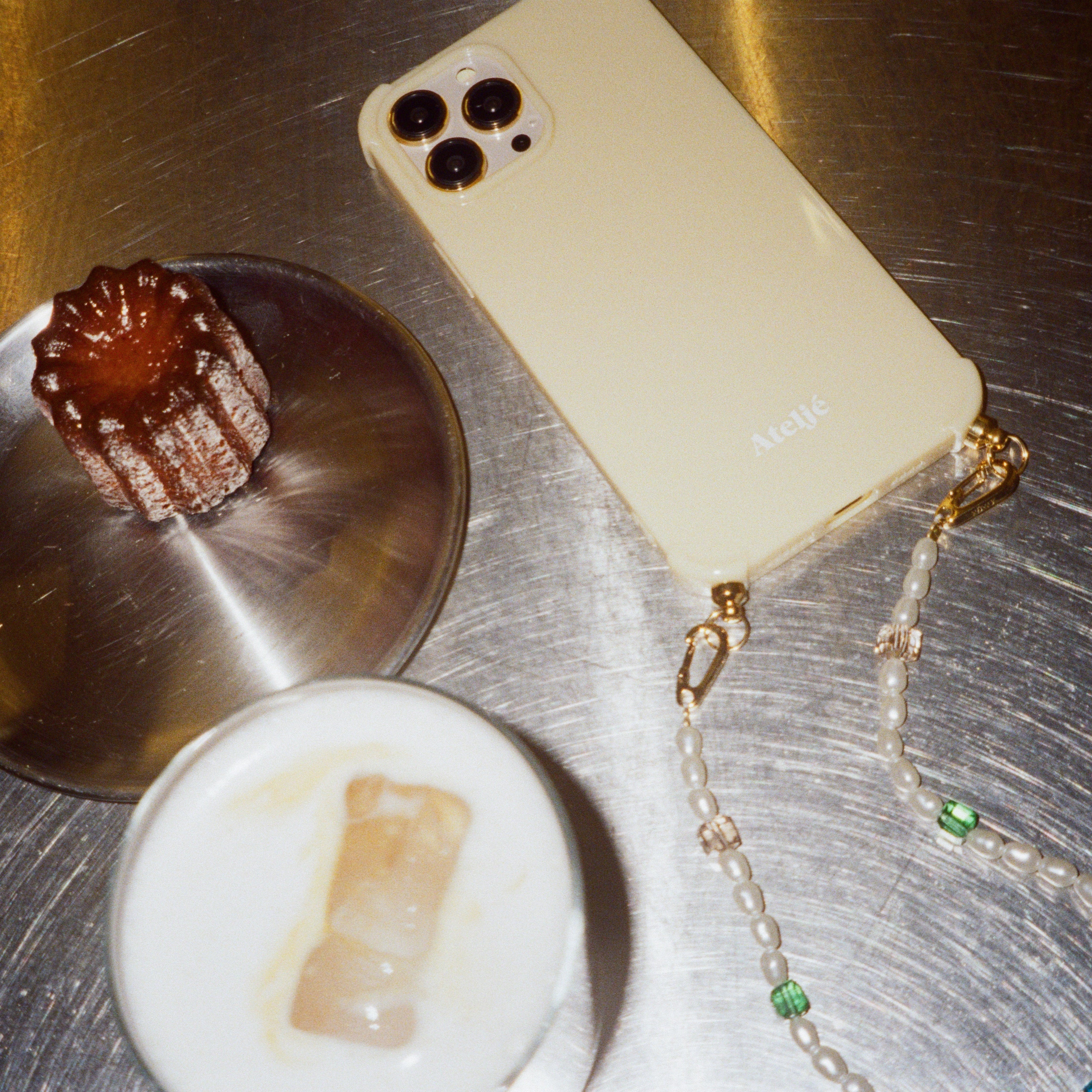 Butter yellow recycled case with High tide cord