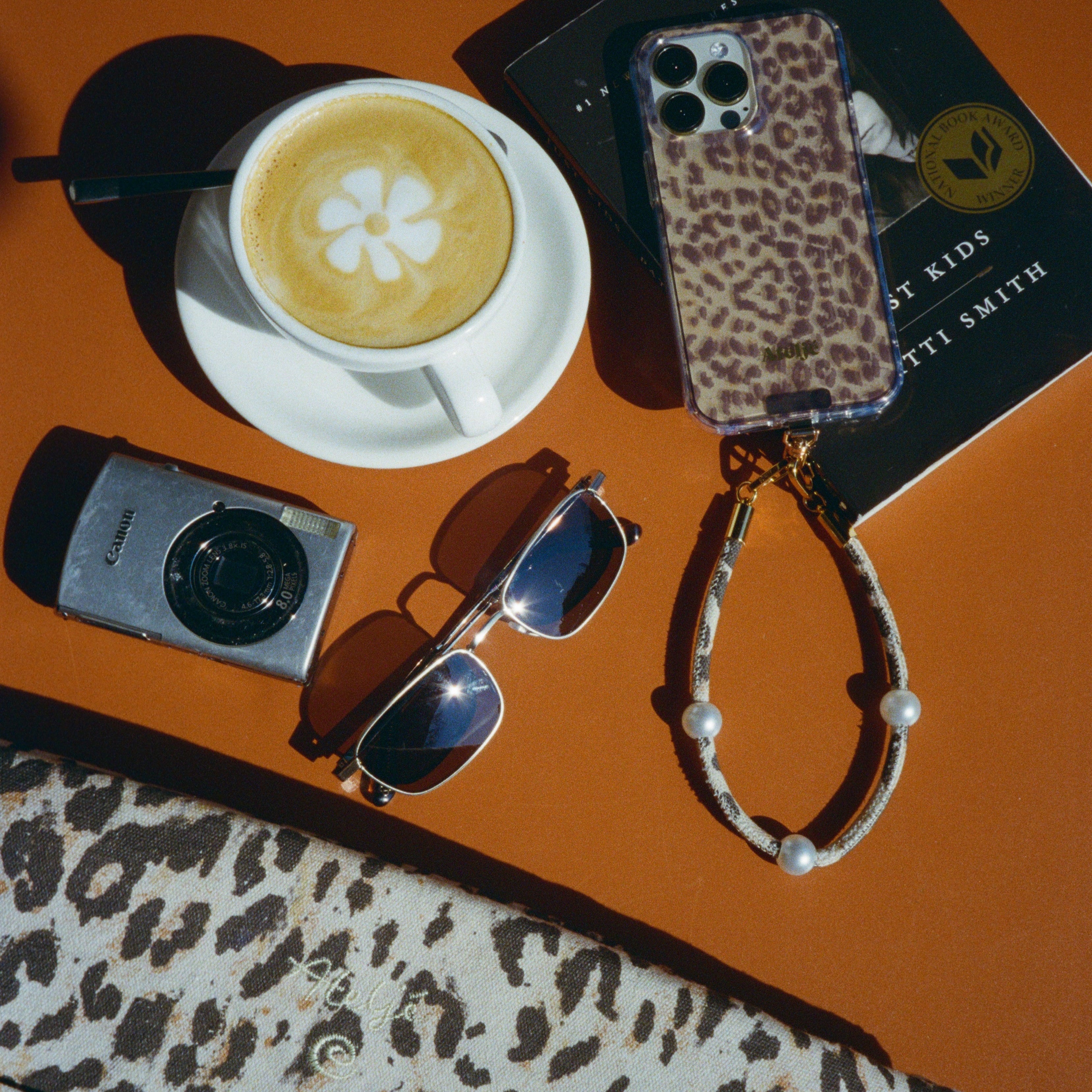 Leopard iPhone case - no rings