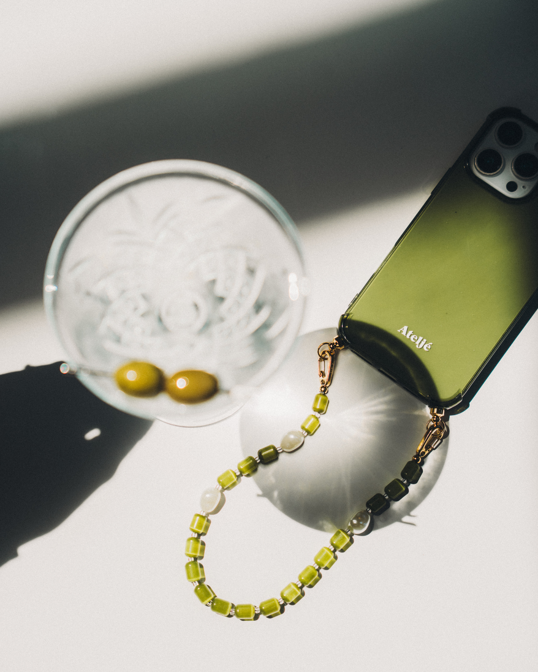 Mosslight recycled iPhone case with Evergreen cord