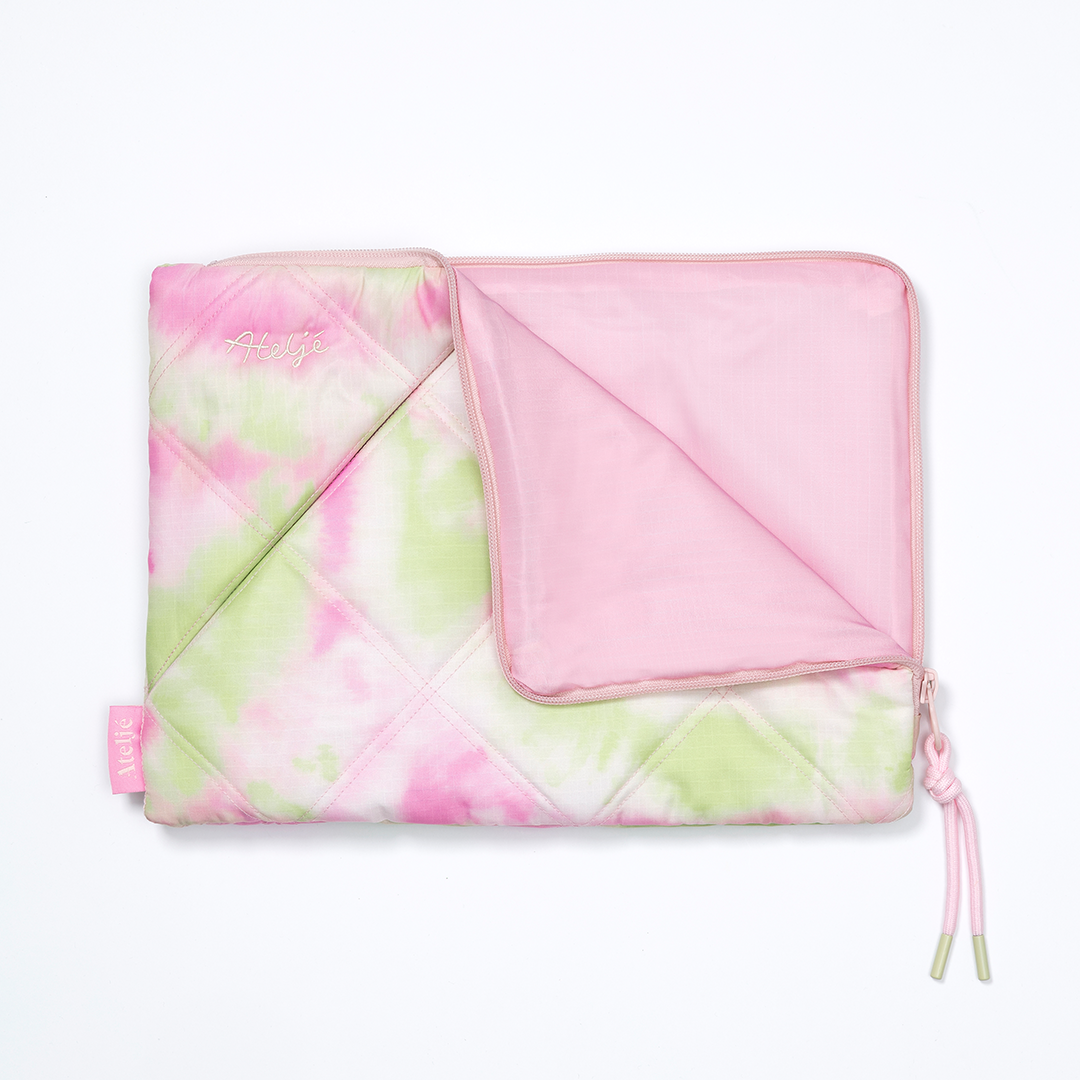 Puffy recycled laptop sleeve | It's a tie