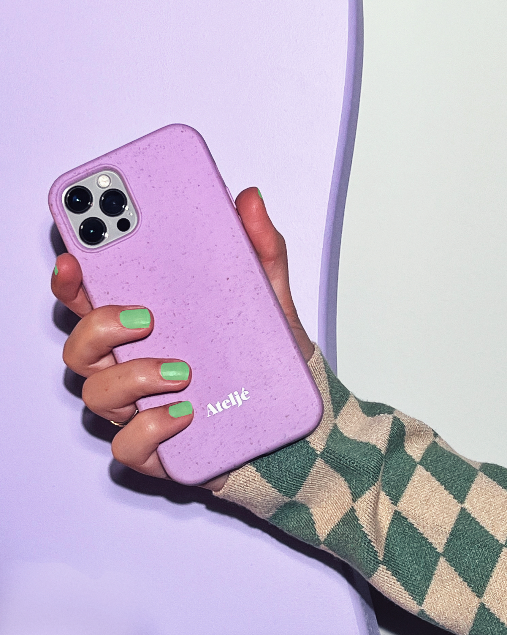 Fliederfarbene, biologisch abbaubare iPhone-Hülle – ohne Ringe