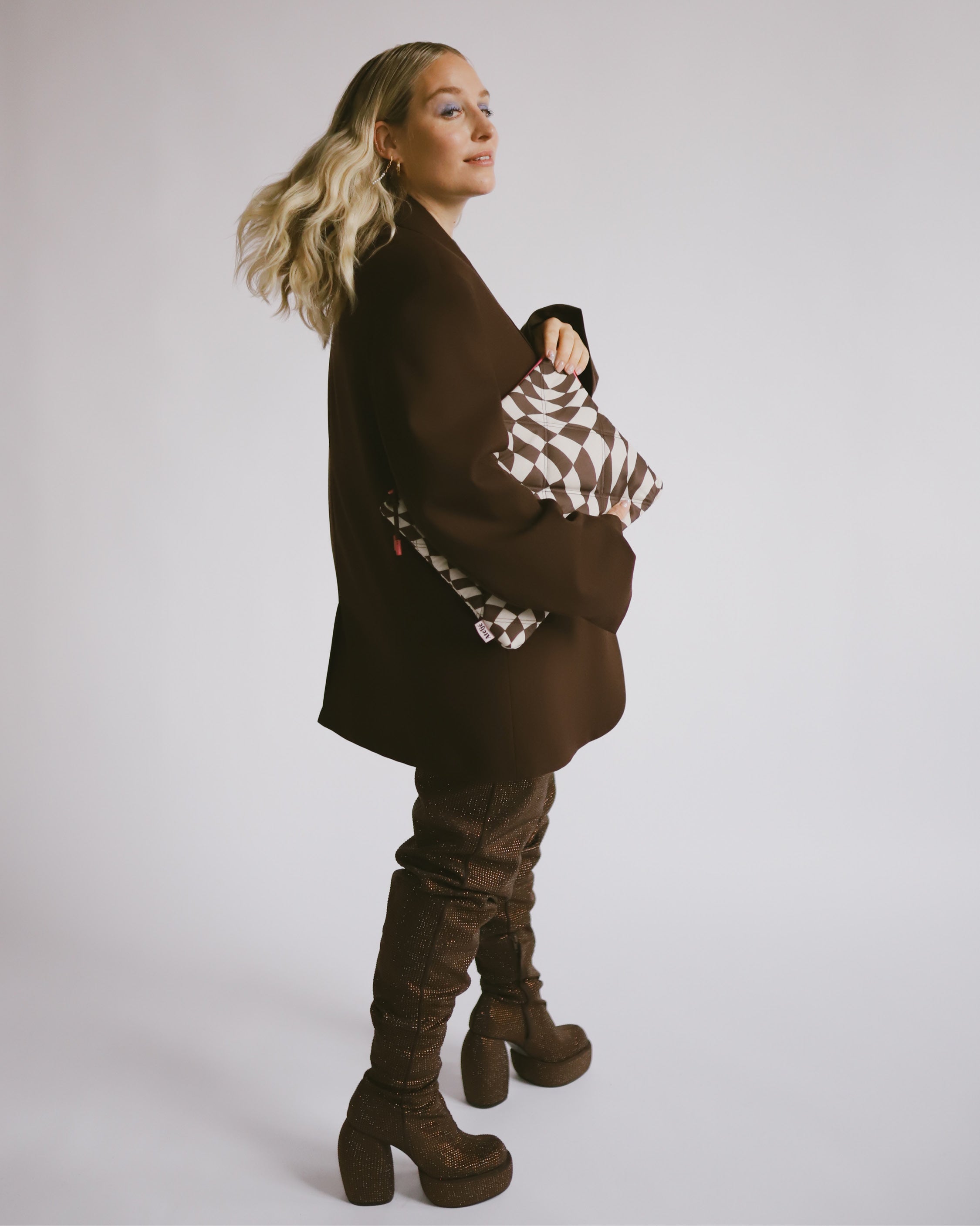 Puffy recycled laptop sleeve - Check mate