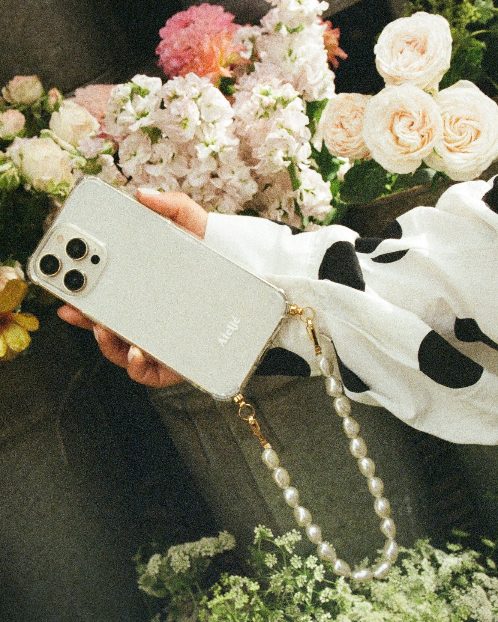 Transparent recycled iPhone case - no cord