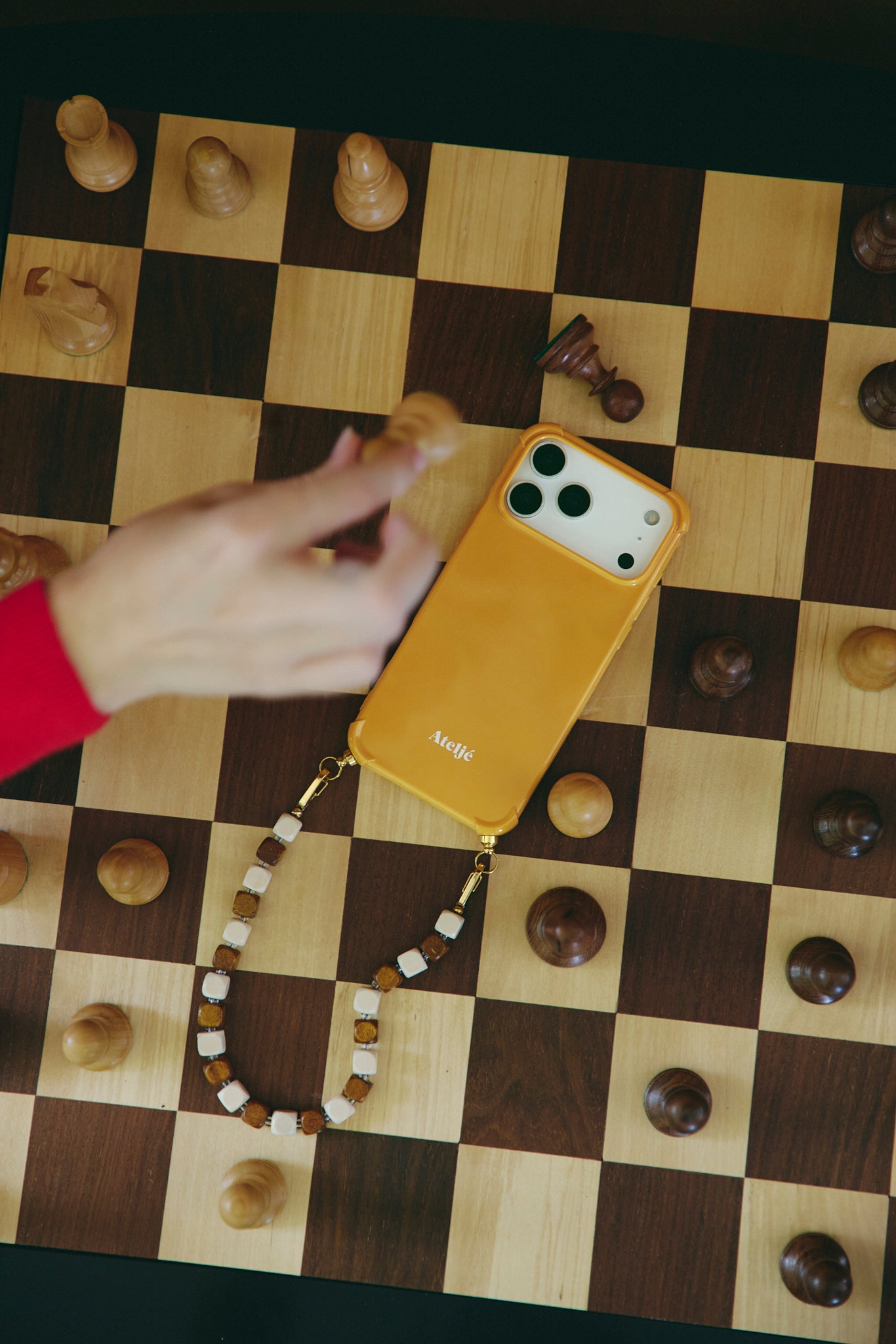 Recycled iPhone case - no cord | Apricot