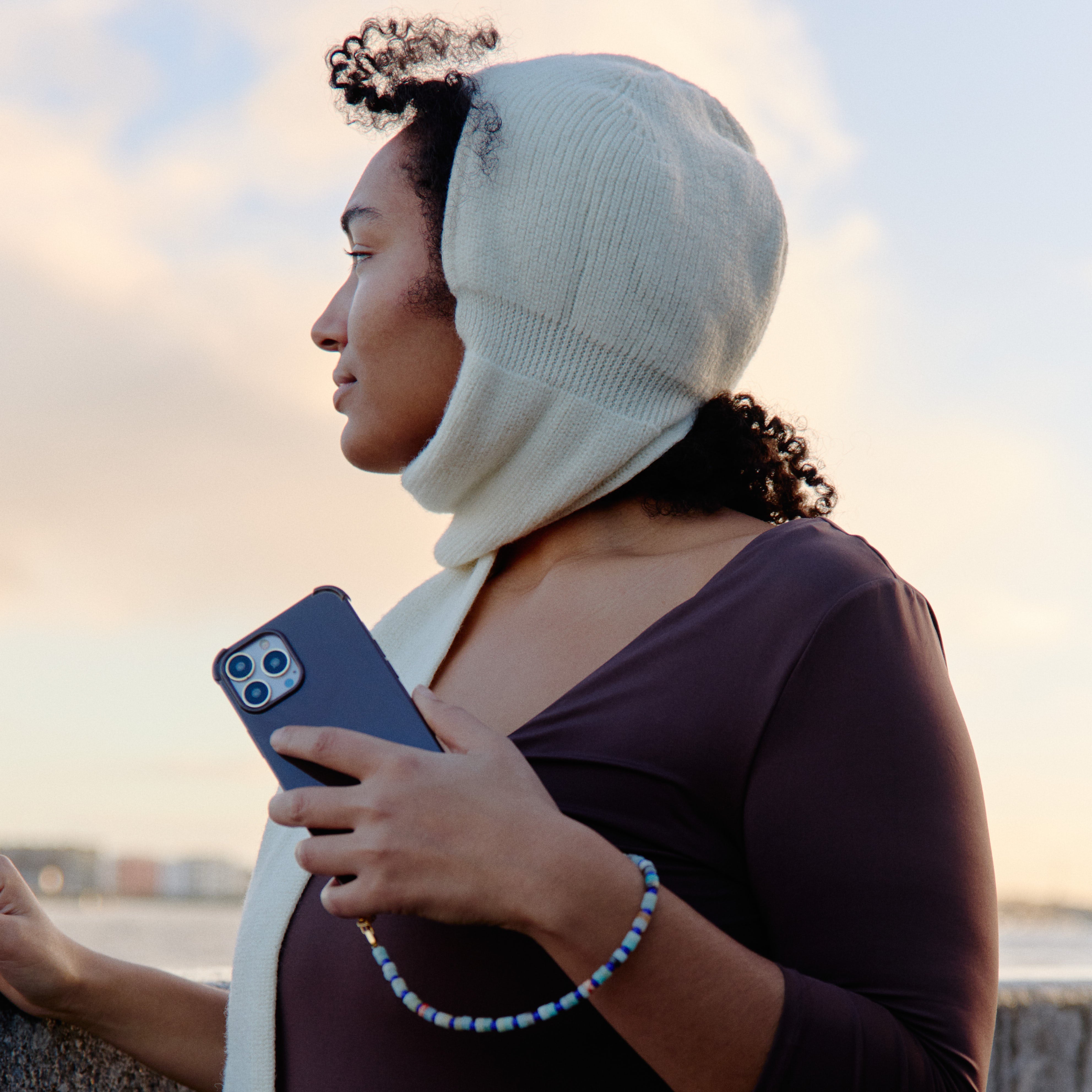 Recycled iPhone case - no cord | Dark brown