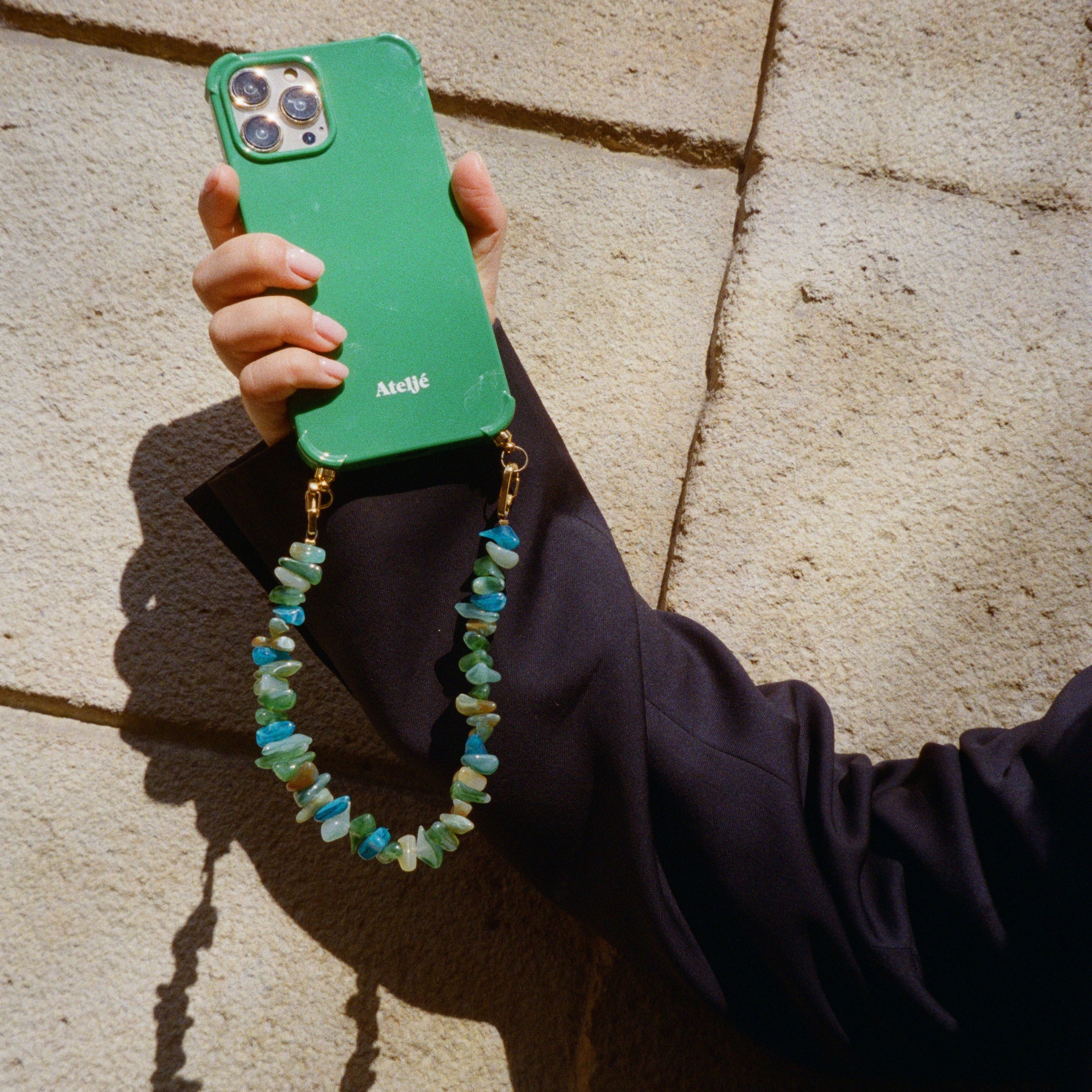 Palm breeze recycled case with Chunky seafoam cord