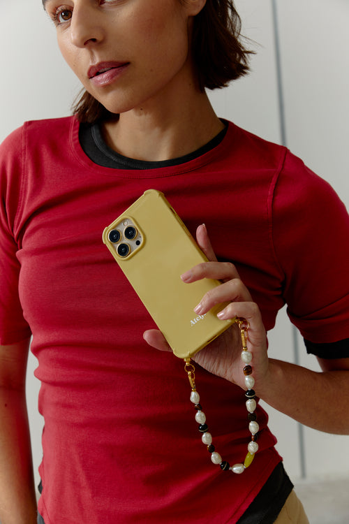 Sonnendurchflutetes Recyclinggehäuse mit Kreide-Netzkabel