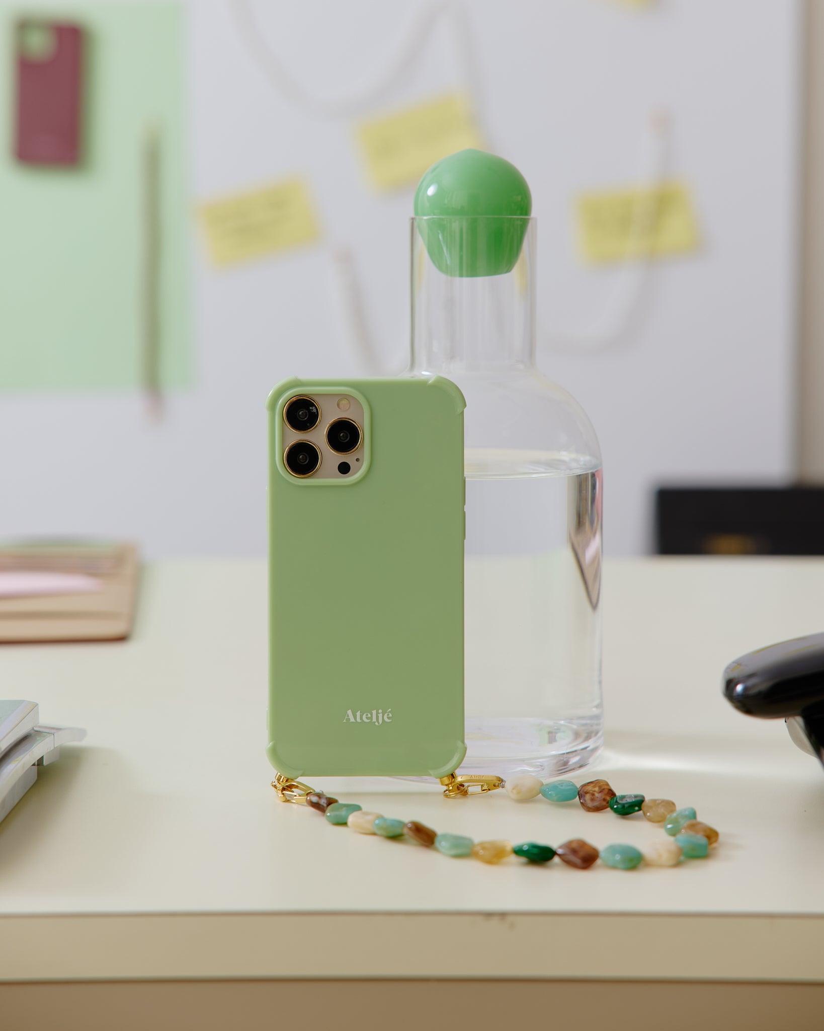 Recycled iPhone case - no cord | Matcha