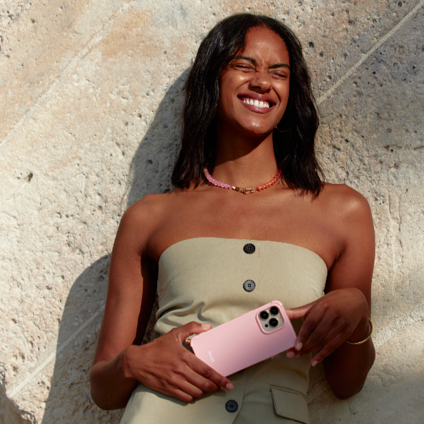 PRE-ORDER / Pink clay recycled iPhone case - no cord