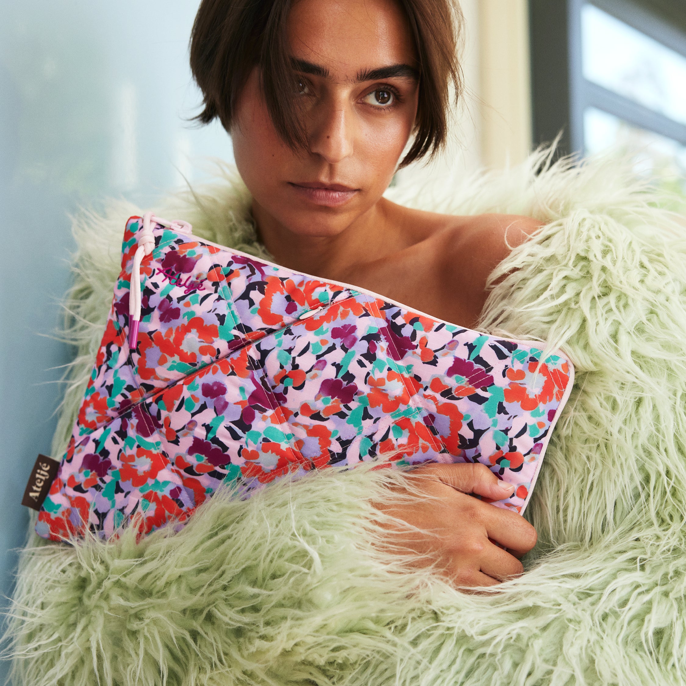 Puffy recycled laptop sleeve - Flower field