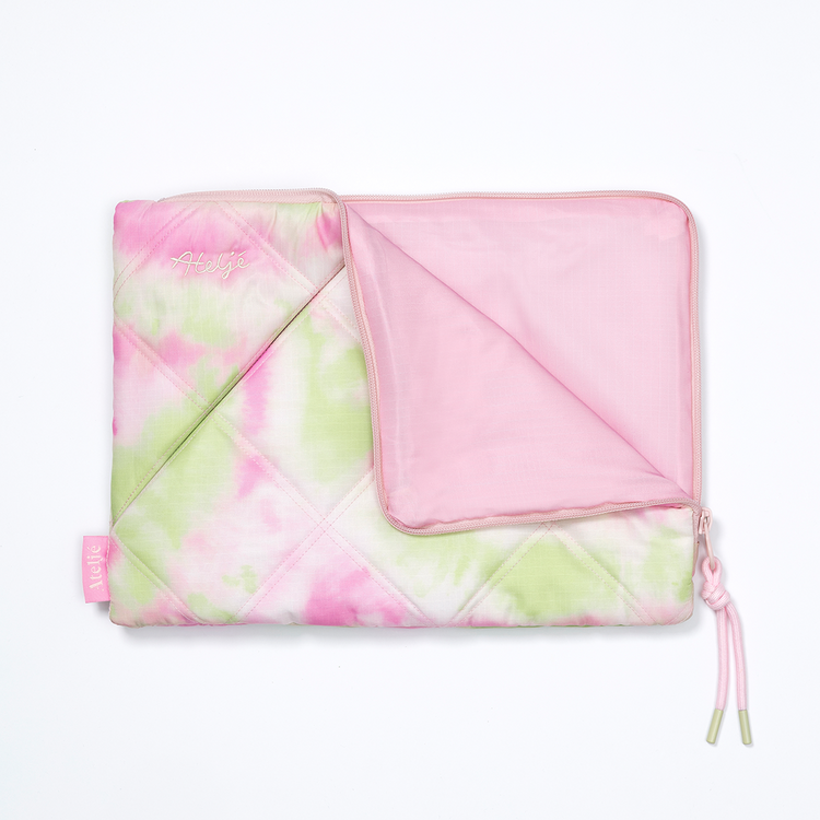 Puffy recycled laptop sleeve - It's a tie