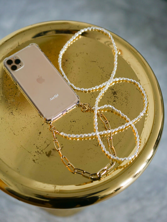 Transparant recycled iPhone case with Pearl drop and Goldie cord