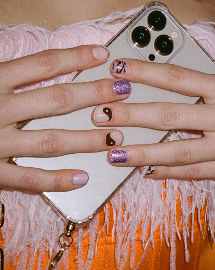 Blitsbee x Ateljé - Cozy Chic nail wraps